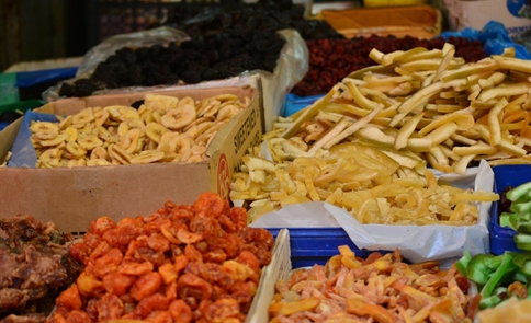 תמונת אוירה - פירות יבשים בשוק